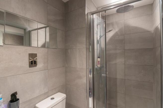 RHC351TLF3 - Bathroom A.jpg