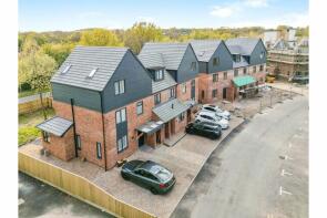 112, The Quadrant, Stonehill Green, Swindon SN5 7DH