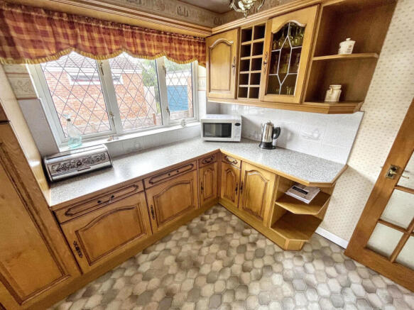 2 bed Detached Bungalow for sale Image 12