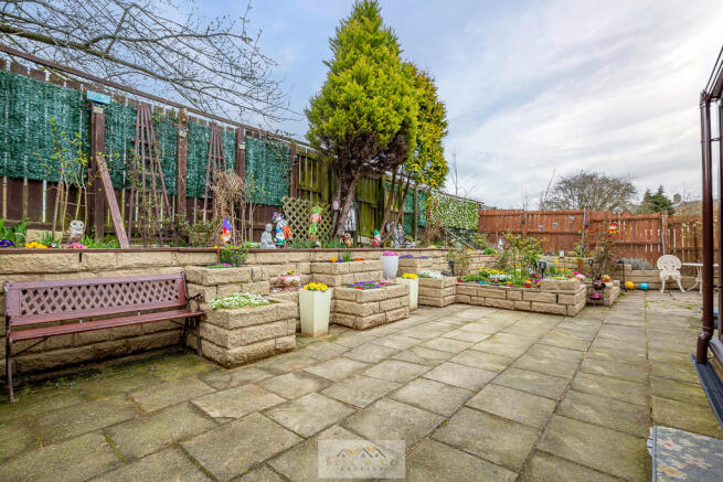 Back garden 1.3