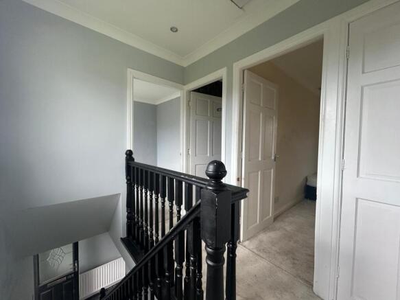 3 bed Semi-Detached for sale Image 9