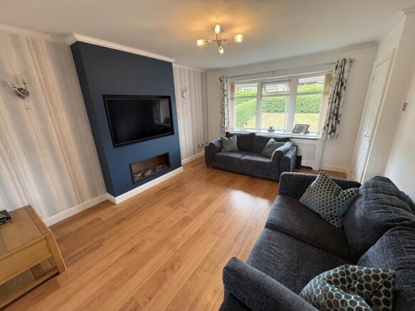 4 bed Detached for sale Image 6