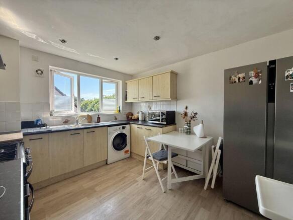 Heron Way, Torquay photo 4