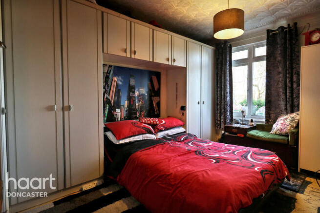 4 bed Detached for sale Image 10
