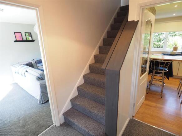 Entrance Hall 018