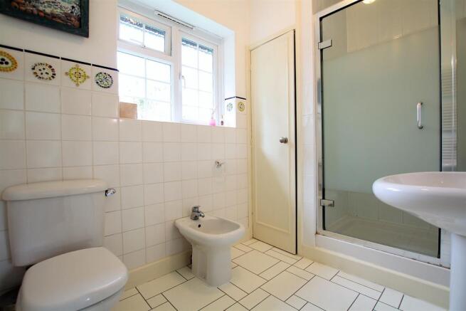 Family Shower Room