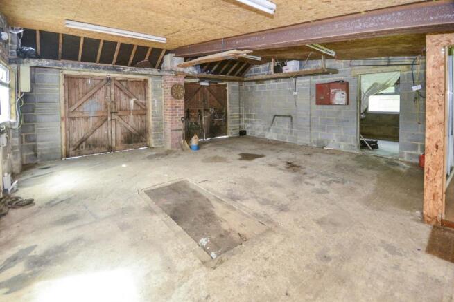 triple garage