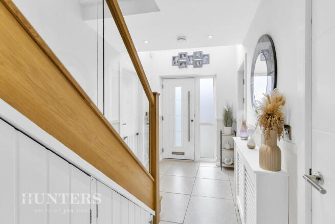 4 bed Detached for sale Image 4