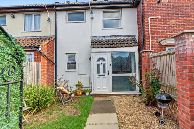1-bed terraced on Carters Close, Stevenage, Hertfordshire, £220,000