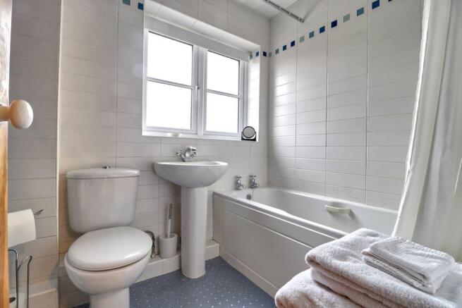 Bathroom (Bathroom)