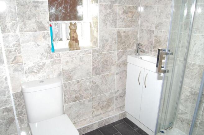 SHOWER ROOM