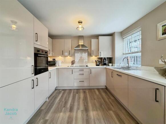 3 bed Detached for sale Image 6