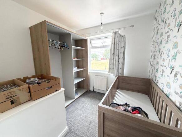 5 bed Semi-Detached for sale Image 10