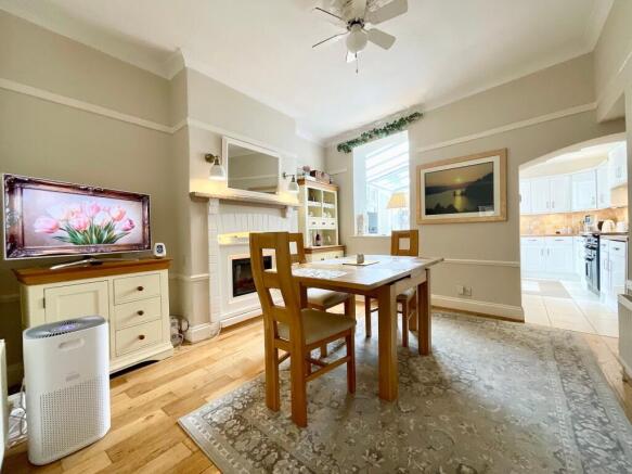 4 bed Terraced for sale Image 7