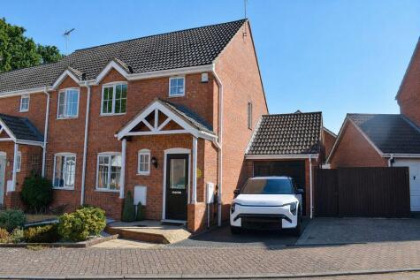 Youngs Close, Coddington
