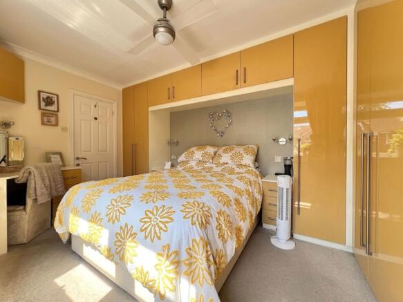 3 bed Detached Bungalow for sale Image 11