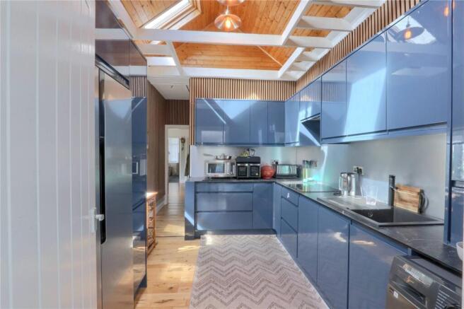 2 bed Bungalow for sale Image 9