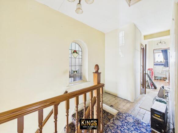 4 bed Detached for sale Image 8