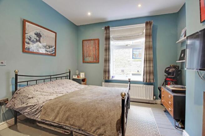 Bedroom 1 - double