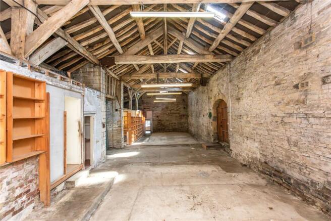 11 bed Detached for sale Image 11