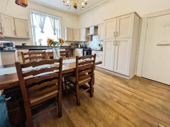 4 bed End of Terrace for sale Image 7