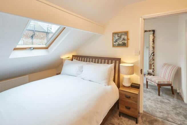 4 bed Terraced for sale Image 10