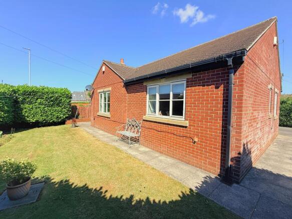 2 bed Bungalow for sale Image 12