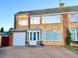 28, Drake Avenue, Mytchett, Camberley GU16 6AN