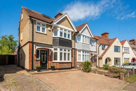 Woodland Gardens, Isleworth, TW7