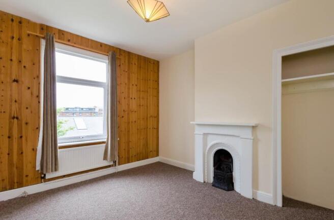 2 bed Terraced to rent Image 6