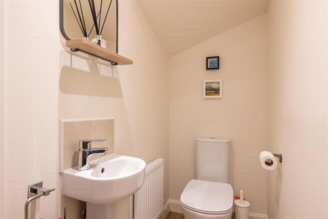 3 bed Semi-Detached for sale Image 11