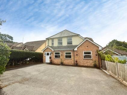 Coleford Bridge Road, Mytchett, Surrey, GU16