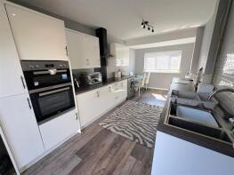 25, Newland, North Cornelly, Bridgend CF33 4NA