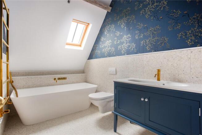 En Suite Bathroom