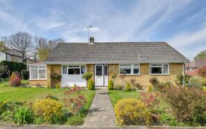 1, Wells Close, Tenterden TN30 6QJ