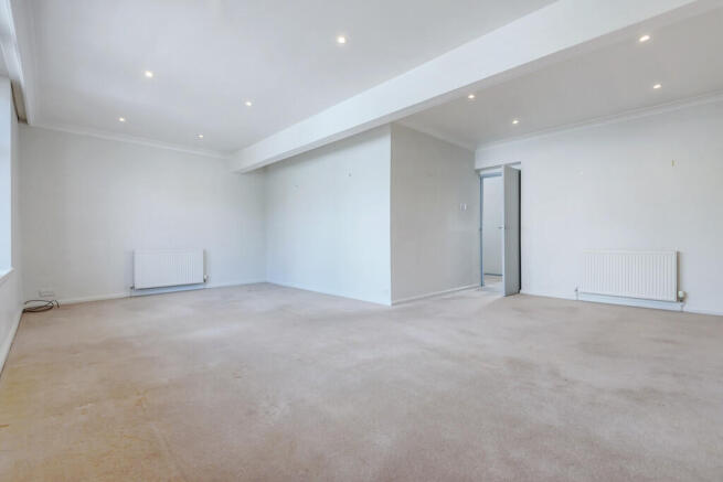 Spacious Lounge 