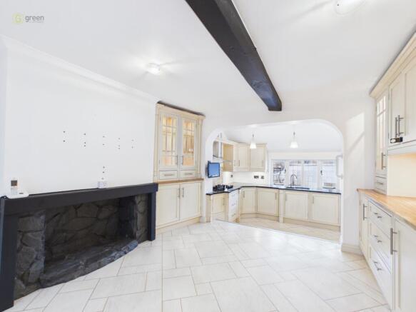 cam03830g0pr0276still004