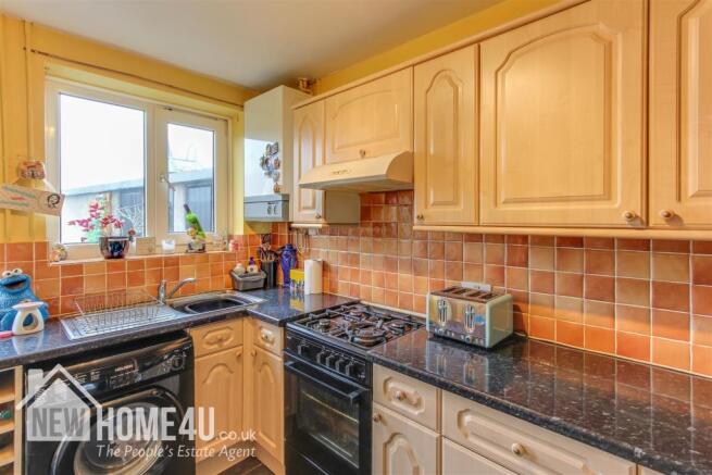 KITCHEN: