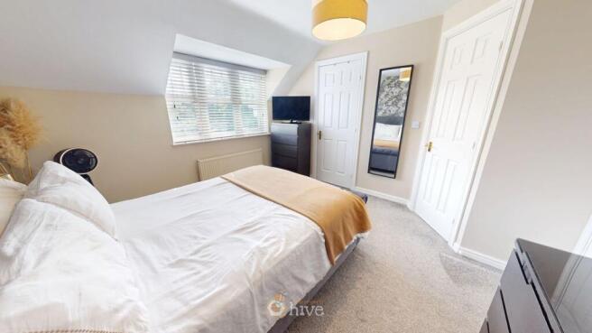 3 bed Town House for sale Image 9