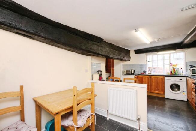 4 bed Terraced for sale Image 10