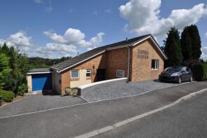14, Bron Y Glyn, Bronwydd, Carmarthen SA33 6JB
