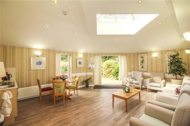 2 bed Apartment for sale Image 7