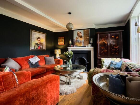 5 bed Semi-Detached for sale Image 6