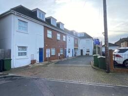 4, Knowles Court, Manor Park Avenue, Portsmouth PO3 5FG