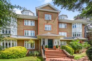 Flat 2, 34 Victoria Lodge, Arterberry Road, London SW20 8AQ
