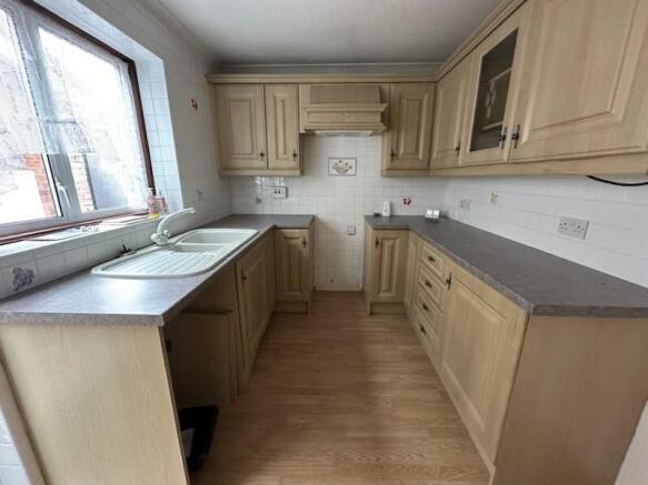 2 bed Semi-Detached Bungalow for sale Image 2