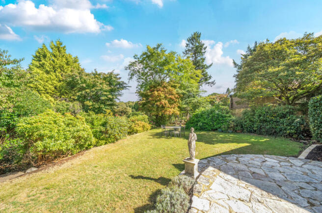 1344173-29-68b5e0...