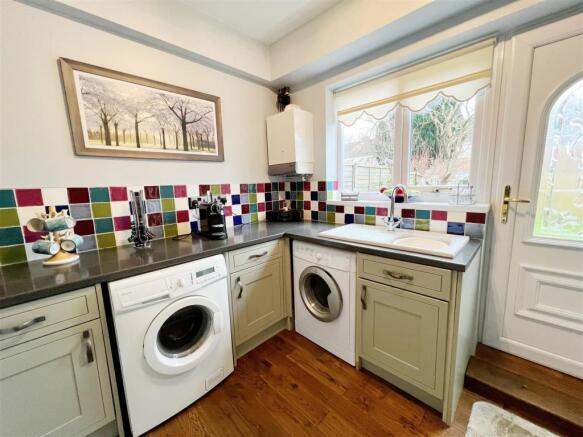 Utility Room 2.jpg