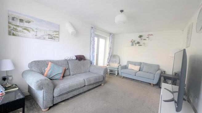 4 bed Detached for sale Image 8