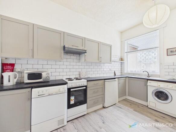 CAM02318G0-PR0612...